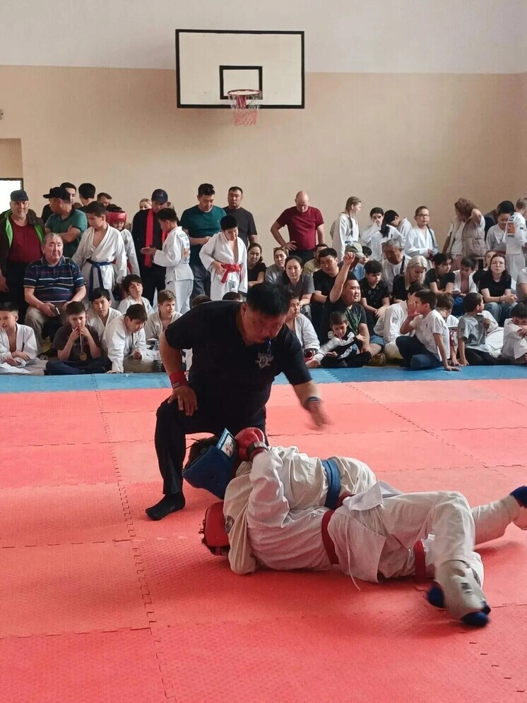 Юные бойцы Калмыкии состязались в рукопашном бою