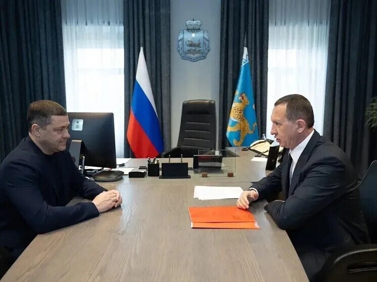 Михаил Ведерников и Павел Морозов обсудили развитие кабельного кластера в Псковской области