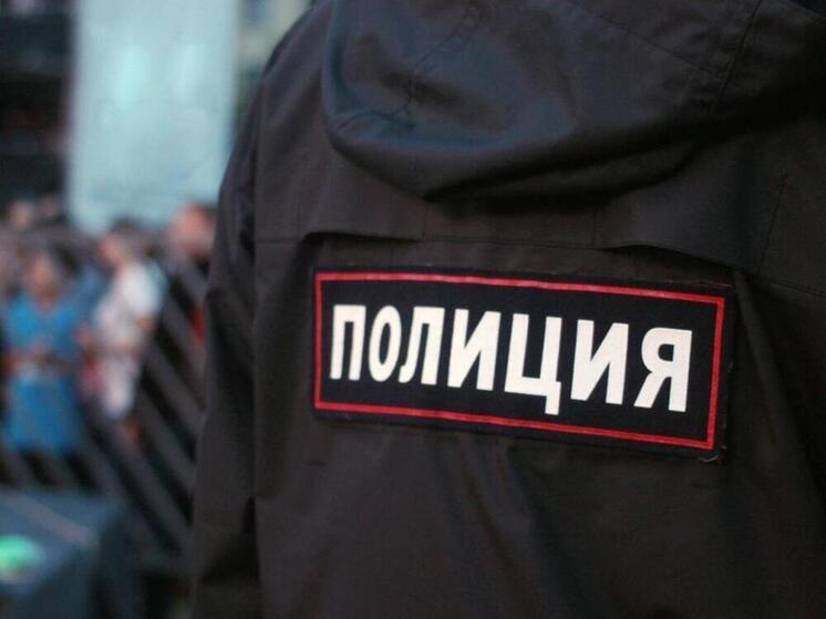 Моздокские полицейские спасли щенка, застрявшего на крыше
