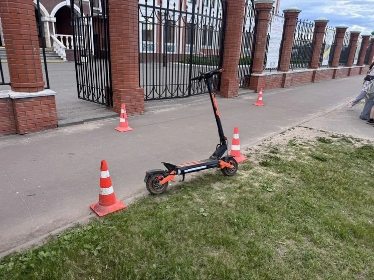 В Йошкар-Оле подросток на самокате сбил девочку