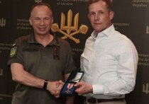 Главком ВСУ Александр Сырский провел переговоры с командующим Специальной миссии НАТО по безопасности и подготовке для Украины (NSATU) генерал-лейтенантом Кертисом Баззардом