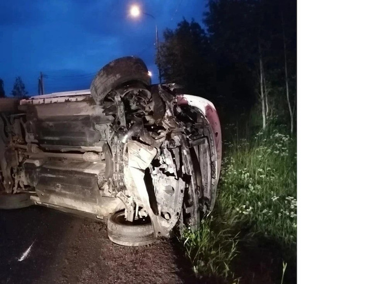 Два человека пострадали в перевернувшемся Kia на трассе &ldquo;Сортавала&rdquo; в Карелии