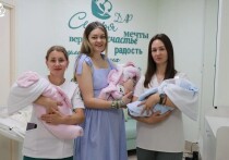 В Алтайском краевом перинатальном центре «Дар» 16 июня состоялась выписка тройняшек — Владислава, Алины и Полины Постниковых из Бийска