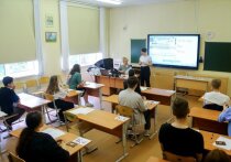 Одним из последних ОГЭ стал предмет, о нужности которого в школьной программе спорят до хрипоты — в пятницу, 19 июня, девятиклассники сдали обществознание
