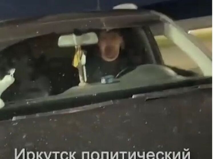 На АЗС в Усть-Ордынском мужчина устроил конфликт