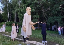 В музее-заповеднике «Ясная Поляна», которому исполняется в этом году 105 лет, прошел X Театральный фестиваль «Толстой»
