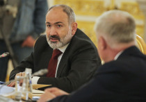 Сегодня суд в Ереване с 9 утра рассматривает ходатайство об избрании меры пресечения в отношении лидера партии «Процветающая Армения» Гагика Царукяна