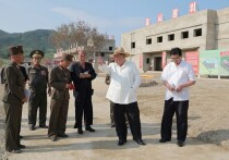 Генеральный секретарь Трудовой партии Кореи, Председатель Государственных дел Корейской Народно-Демократической Республики уважаемый товарищ Ким Чен Ын 3 июля посетил уезд Раквон провинции Южный Хамгён, где руководил на месте строительством объектов политики развития регионов