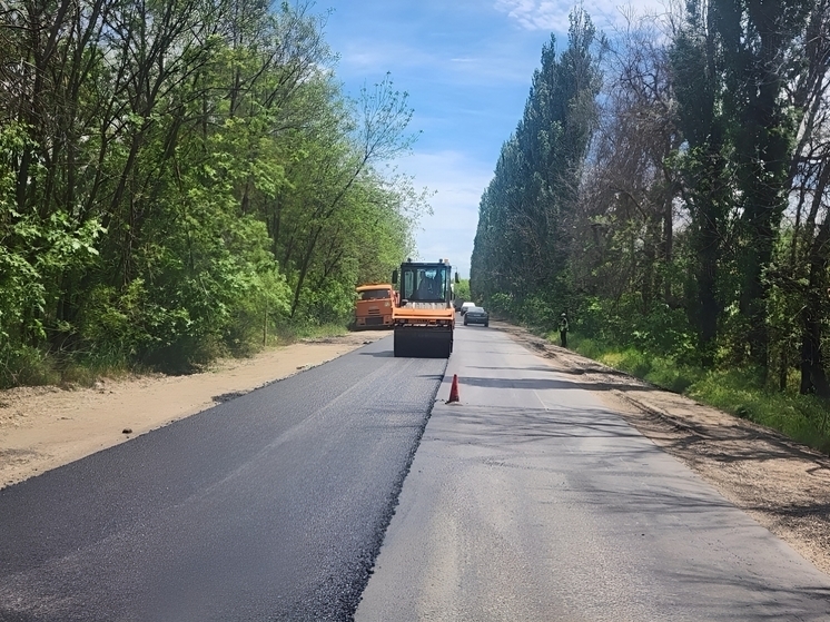 В четырех районах Кубани обновляют 17 км дорог к больницам и поликлиникам