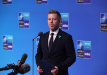 Новый премьер Венгрии долго требовал, чтобы президент страны ушел в отставку, а теперь окончательно утратив терпение, решил просто выгнать его в добровольно-принудительном порядке