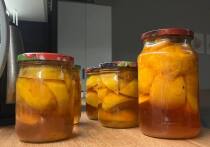 Летом и осенью многие калининградские хозяйки начинают делать заготовки на зиму: закрывают овощи, ягоды, фрукты и грибы. Домашняя консервация помогает сохранить вкус и пользу продуктов, но при неправильном приготовлении может стать причиной пищевого отравления.