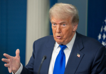 Президент Дональд Трамп в понедельник объявил о введении масштабных пошлин на товары из Канады, что может привести к возобновлению торговой войны с одним из ближайших союзников и ведущих экономических партнеров США