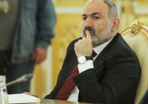 Премьер Армении Никол Пашинян после разговора с президентом РФ Владимиром Путиным резко сменил тон, перейдя с «языка любви» на язык угроз