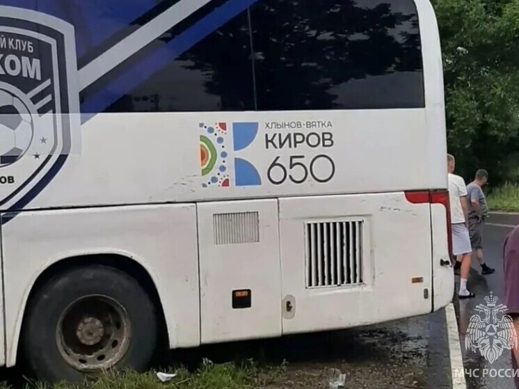 В Ивановской области в жесткое ДТП с фурой попал автобус с юными футболистами