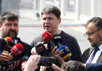 Советник главы Офиса президента Украины Михаил Подоляк заявил о готовности Владимира Зеленского обсуждать с Россией различные варианты перемирия — в воздухе, по энергетике и заморозку боевых действий по линии фронта