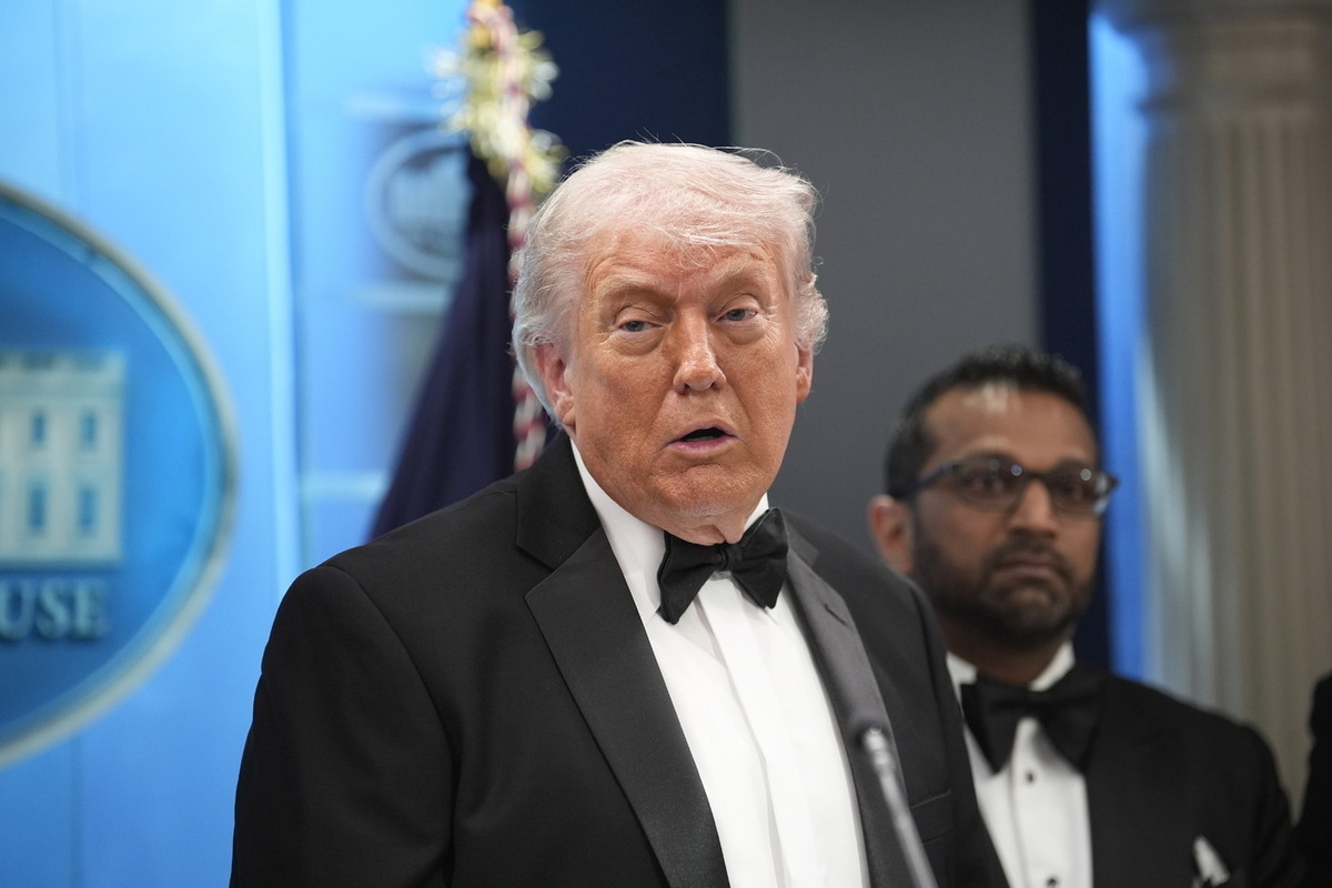 Трамп поручил расследовать утечки данных о боеприпасах Пентагона