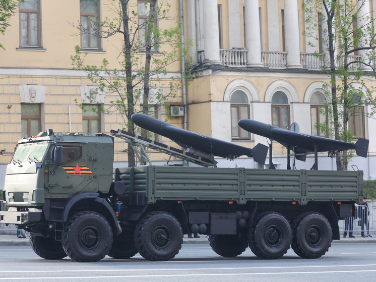 Минобороны показало кадры ударов по логистическим центрам ВСУ