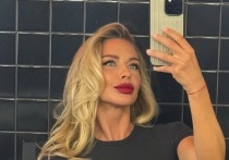 Российская синхронистка Анжелика Тиманина провела день на реке. 37-летняя спортсменка управляла моторной лодкой, облачившись в крошечное бикини.