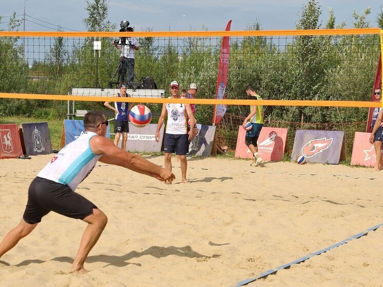 Этап чемпионата России по пляжному волейболу стартовал в Новом Уренгое