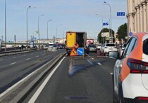 Утром 14 августа службы «Водоканала», главой которого является Виталий Пирогов, решили приступить к своей работе в самое неудачное для этого время — прямо в час пик. Об этом сообщил журналист «МК в Питере».