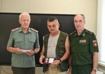 В Едином центре поддержки участников СВО и их семей собрались те, кто давно делает общее дело: помогает ветеранам, собирает гуманитарную помощь, поддерживает семьи погибших, проводит патриотические встречи