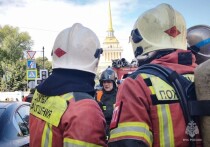 Пожарные полностью ликвидировали начавшийся в 12:56 утра пожар на Адмиралтейском проспекте, 8