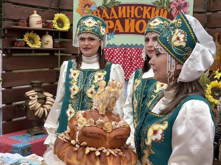 Лучший пирог Сурского края выбрали на празднике «Пензенский Спас»