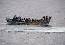 Около 80 человек погибли, по данным испанской организации Maritime Rescue,  после того как лодка с мигрантами села на мель у берегов Гран-Канариа (Испания)