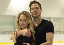 Выступавший в танцах на льду 35-летний российский фигурист Никита Кацалапов поделился фото и видео, иллюстрирующими его отношения с супругой и партнершей Викторией Синициной. Олимпийский чемпион выложил в соцсети контент двухлетней давности.