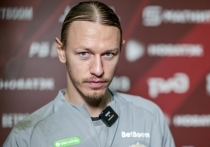 Матвей Сафонов уже давно не просто вратарь. Это человек, который в одиночку сломал устаревший стереотип о том, что россиянам нет дороги в европейские топ-клубы. Сейчас он готовится к самой престижной церемонии в мировом футболе, но находит время, чтобы буквально за руку провести своих молодых соотечественников через тернистый путь адаптации за границей.