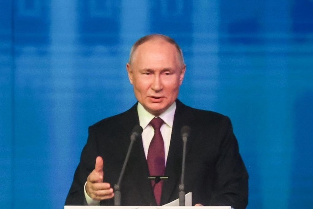 Путин осадил Зюганова, предложившего Володину взять лево руля: &laquo;Хождение налево не всегда приветствуется&raquo;