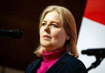 Министр труда Германии и сопредседатель левоцентристской партии социал-демократов (СДПГ) Бербель Бас покинула оба поста, сославшись на смерть своей падчерицы и последующие политические нападки на нее, что стало серьезным ударом по хрупкому коалиционному правительству