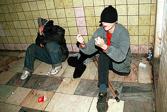 Российское ноу-хау: если закрыть глаза на наркоманов, то они исчезают!
