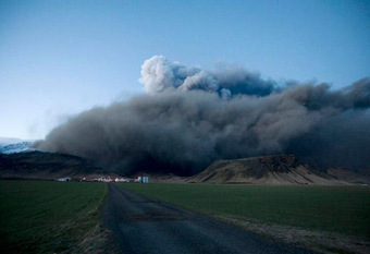 Тоннам пепла в небе над Исландией не удалось поссорить уральцев