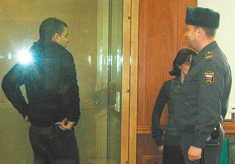 Последнему обвиняемому в громком деле об убийстве зампреда Центробанка РФ Андрея Козлова вынес приговор Мосгорсуд