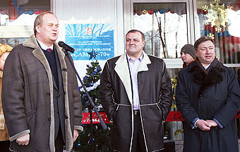 Целый час и даже больше первый заместитель руководителя Москомспорта Юрий Нагорных отвечал на звонки читателей в редакции «М-СПОРТА»