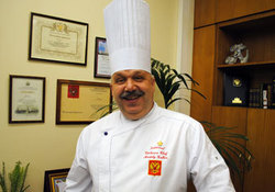 Шеф-повара Белого дома Анатолия Галкина обожают все — от первых лиц до посудомоек
