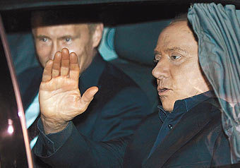 Владимир Путин: “Мы с господином Медведевым — люди традиционной ориентации”

