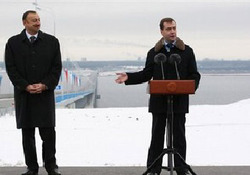 У Медведева теперь есть “свой” мост