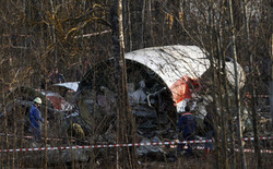 В самолете Качиньского были посторонние. ФОТО