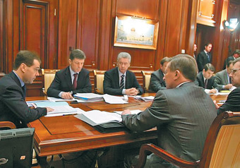 Медведев “отругал” кабмин за несогласованность с Минтрансом 