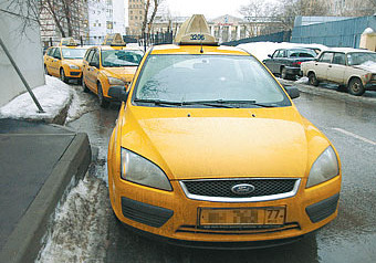 “МК” продолжает изучать жизнь московских таксистов изнутри