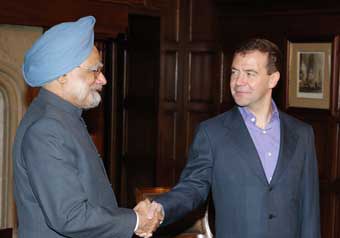 Медведев встретился с отцом индийского экономического чуда
