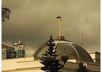 Рада приняла закон "Об основах внутренней и внешней политики"