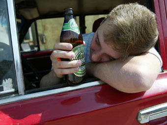 Президент предлагает полностью запретить водителям алкоголь
