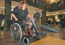 Сенаторы узнали, каково быть инвалидами