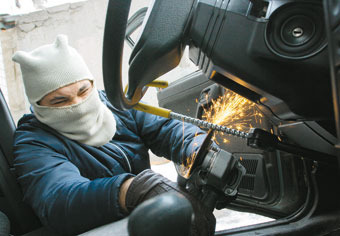 В 2009 году российские автоворы продавали машины даже за еду
