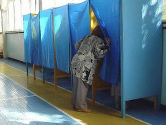 Избирательные участки открылись по всей стране 