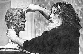 Скульптор Григорий Потоцкий: Прежде чем слепить человека, я ставлю ему диагноз