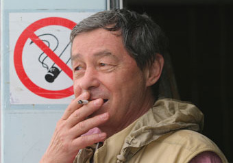 Рост цен на сигареты россиянам пока не грозит